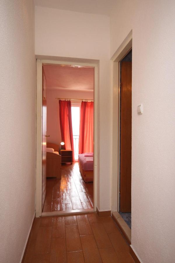 Apartments With A Parking Space Zivogosce - Porat, Makarska - 6700 Igrane Exterior foto